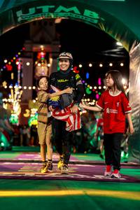 BIB: 
                            <button type="button" onclick="openModal(24864996)" class="btn btn-primary btn-sm float-right btn-popup" data-toggle="modal" data-target=".modal-high-quality">
                        <i class="fas fa-shopping-cart"></i> Add to Cart
                    </button>
                                            <button type="button" onclick="isThisMe(24864996, true)" class="btn btn-success btn-sm float-right btn-popup btn-isme hidden" data-toggle="tooltip" data-placement="bottom" title="นี่คือรูปของคุณใช่ไหม คลิกที่นี่เพื่อเอาเข้าอัลบั้ม">
                        <i class="fas fa-plus"></i> Add to album
                    </button>
                    <button type="button" onclick="isThisMe(24864996, false)" class="btn btn-warning btn-sm float-right btn-popup btn-isnotme hidden">
                        <i class="fas fa-ban"></i> Remove from album
                    </button>